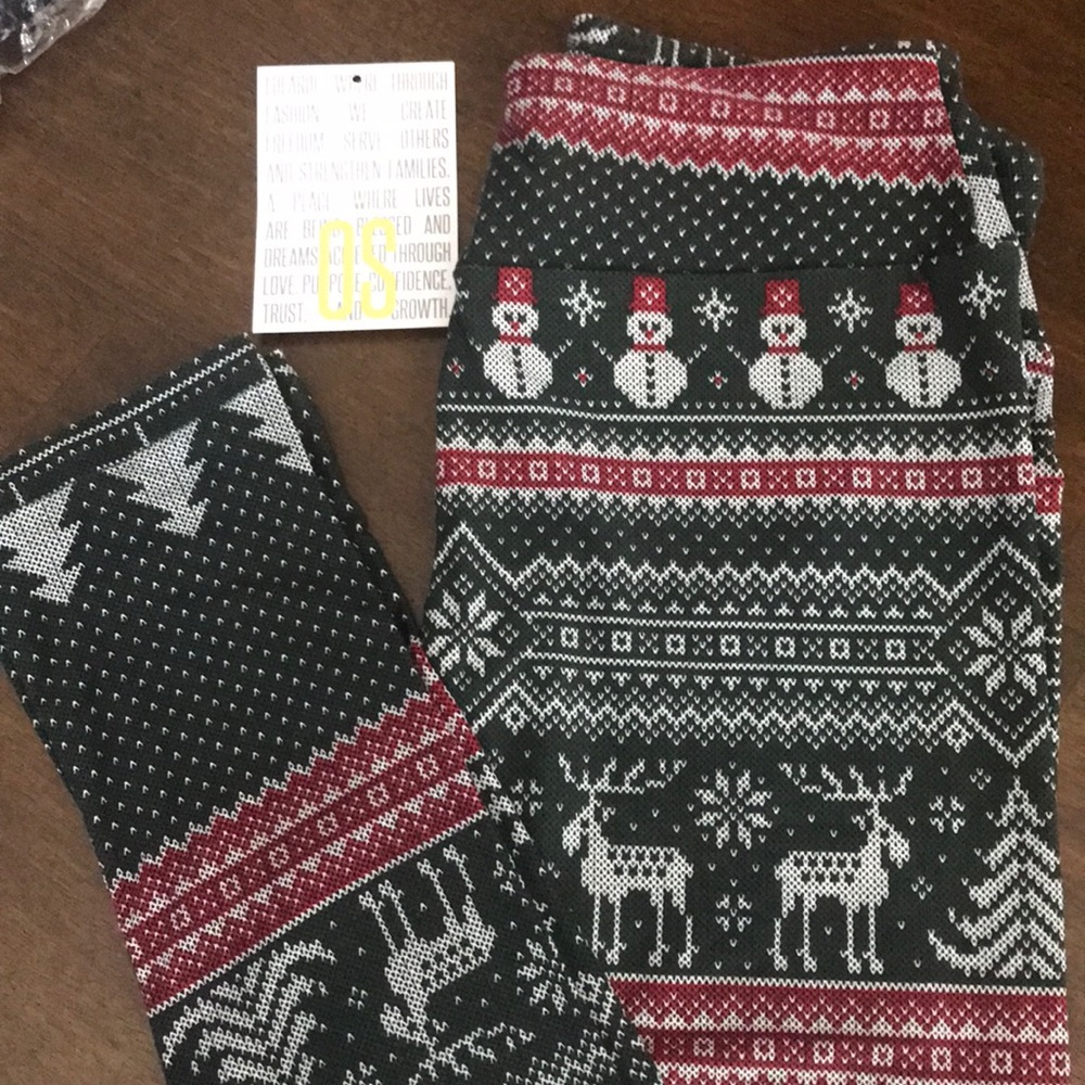 One Size Lularoe Holiday Sweater Leggings!!!